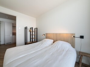 House | 3 bedrooms, individually furnished, bed sheets - Apartment in Zeeland With Marina and Views (Arnemuiden)
