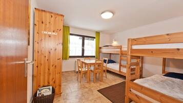 Ferienhaus | 2 Schlafzimmer, individuell eingerichtet, Bettwäsche