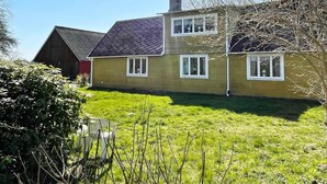House | Exterior - 8 Person Holiday Home in Nyhamnslage (Nyhamnslage)