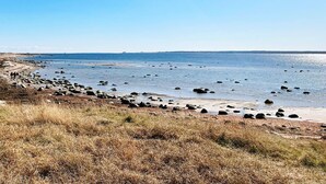 House | Beach - 8 Person Holiday Home in Nyhamnslage (Nyhamnslage)