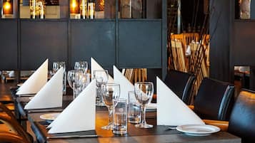 Apartment | Dining