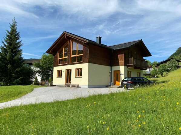 House | Exterior - Skiblickhaus Comfortable Holiday Residence (Russbach am Pass Gschuett)