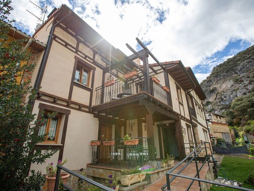 Chalet in Toba With Garden & Fireplace