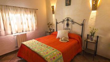 House | 3 bedrooms, bed sheets