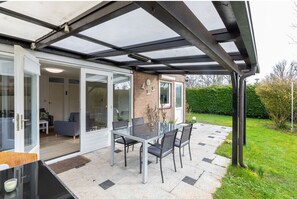 House | Balcony - Holiday Home Near Veerse Meer (Kortgene)