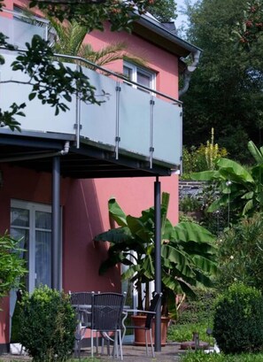 Exterior - Muhlenhof - Riesling (Maring-Noviand)