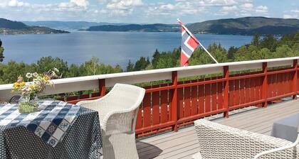 8 Person Holiday Home in Klokkarstua