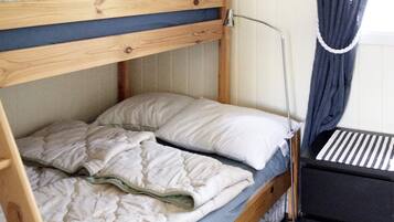 House | 3 bedrooms, individually furnished