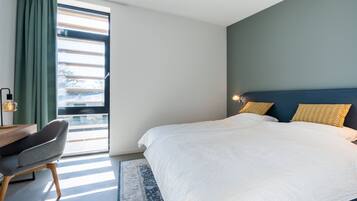 House | 3 bedrooms, individually furnished, bed sheets