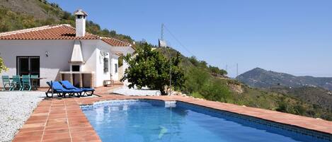 Villa | Pool | Indoor pool, outdoor pool