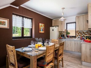 別墅 | 私人廚房 | 烤箱、電熱水壺、烤麵包機