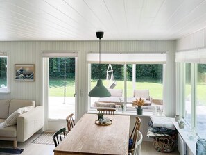 House | Dining - 6 Person Holiday Home in Hojby (Hojby)