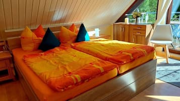 3 bedrooms, individually furnished, iron/ironing board