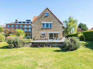 Villa | Exterior