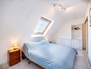 Apartment | 4 bedrooms, iron/ironing board - Apartment in Koksijde Near the Beach (Koksijde)