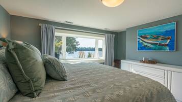 4 bedrooms, iron/ironing board, travel cot, free WiFi