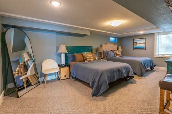 4 bedrooms, iron/ironing board, travel cot, free WiFi