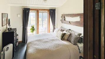 2 bedrooms, individually furnished