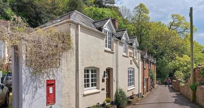 Modern Apartment in an 18th Century Cottage