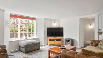 TV, fireplace, DVD player, offices