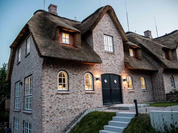 Exterior - Alte Dorfstrasse 15 b (List)