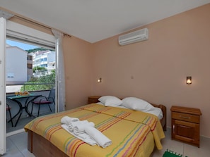 Apartment | 1 bedroom - Apartments Villa Juric - One Bedroom Apartment With Balcony - 2 (Baska Voda)