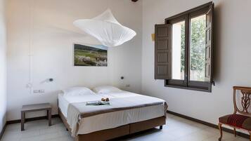 1 bedroom, individually furnished, bed sheets