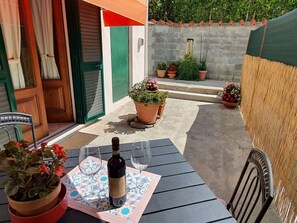Apartment | Dining - Holiday Home in Lucca With Pool & Garden (Pescaglia)