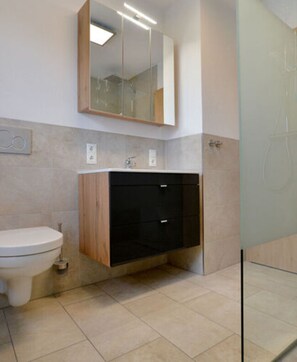 Apartment | Bathroom - Lovely Apartment in Hambuch (Hambuch)