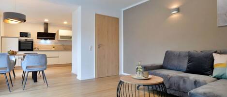 Apartment | Private kitchen | Oven