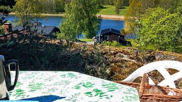 House | Outdoor dining