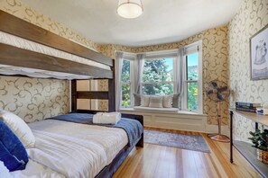 9 chambres, bureau, fer et planche à repasser, Wi-Fi