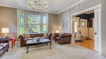 TV, fireplace, video games, offices