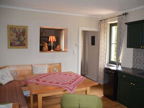 Dining - Halfenschanke Modern Retreat (Piesport)