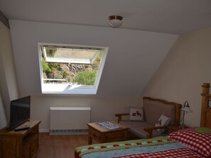 House | 1 bedroom, individually furnished, iron/ironing board - Halfenschanke Modern Retreat (Piesport)