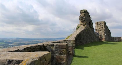 Schone Ferienwohnung mit Terrasse in Homberg