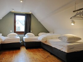 House | 2 bedrooms, individually furnished, bed sheets