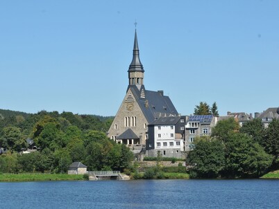 コテージ バイ レイク イン ヴィエルサム ウィズ サウナ