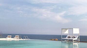 Apartemen | Kolam renang | Kolam renang outdoor