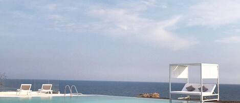 Leilighet | Basseng | Utendørsbasseng