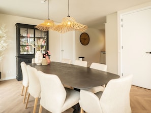 House | Dining