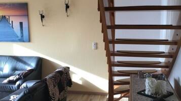 House | 3 bedrooms, individually furnished