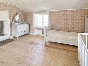 House | Bathroom