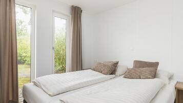 Cottage | 3 bedrooms, individually furnished, bed sheets