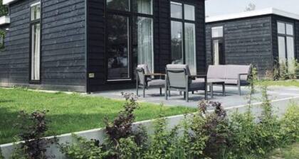 Chalet in Zuna by Tennis Court