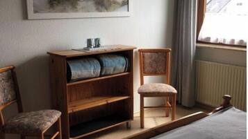 3 bedrooms, individually furnished