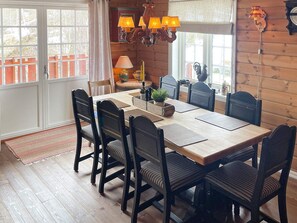 House | Dining
