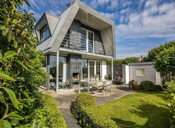 Exterior - Villa Duinzand Comfortable Holiday Residence (Egmond aan den Hoef)
