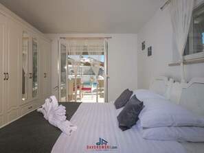 Villa | 5 bedrooms, individually furnished, iron/ironing board - Villa Samuel Comfortable Holiday Residence (Porec)