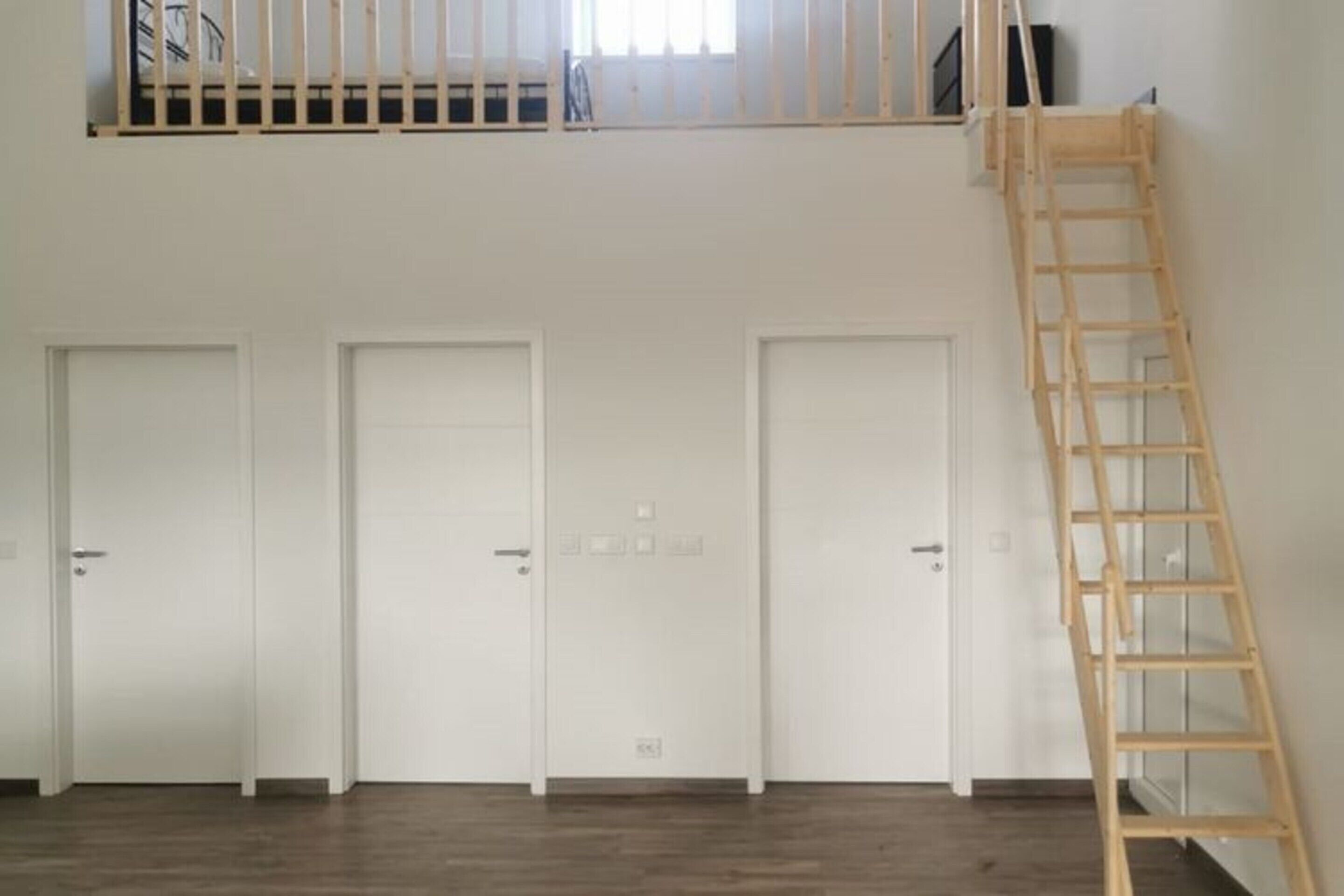 Rumah | 3 kamar tidur dan dilengkapi dengan perabotan berbeda-beda